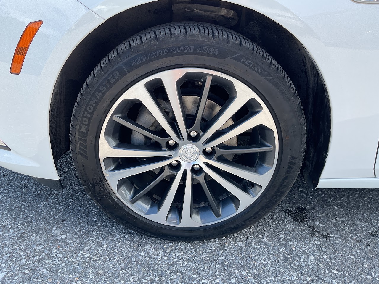 2019 Buick Regal — photo 10 of 34