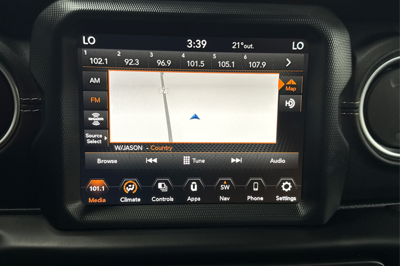 2021 Jeep Wrangler — photo 16 of 32