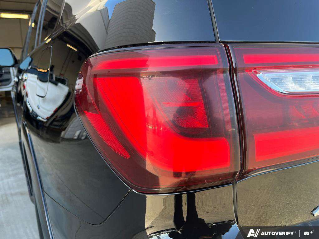 2024 Infiniti QX80 — photo 11 of 25