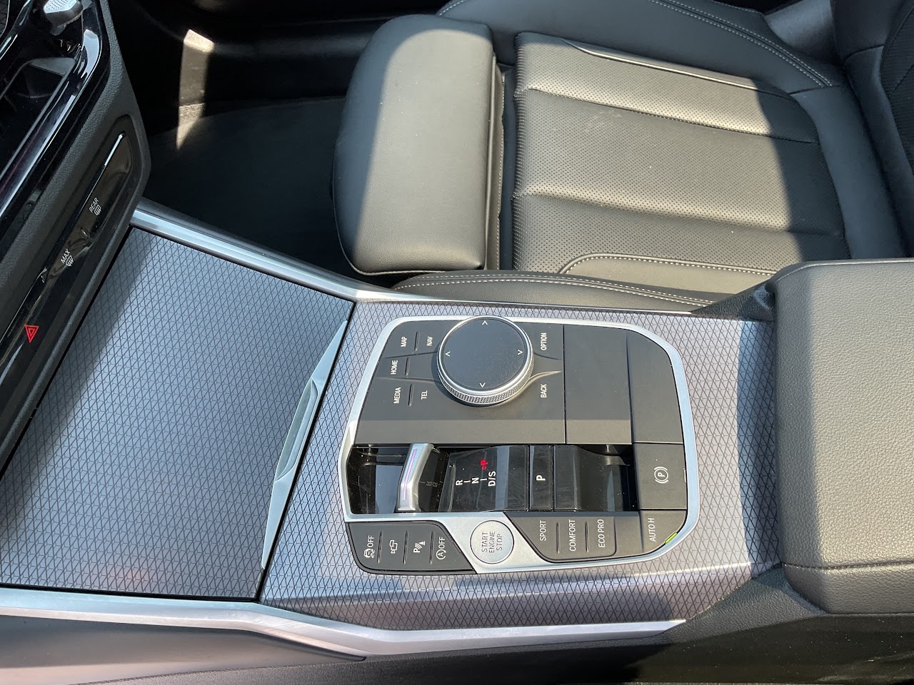 2025 BMW 3 Series — photo 29 de 34
