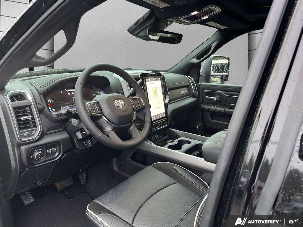 2026 Ram 3500 — photo 13 de 25