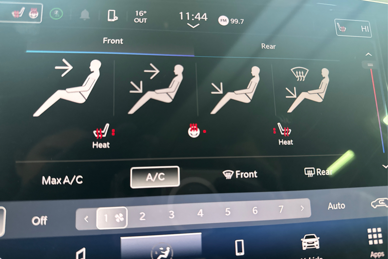 2024 Chrysler Pacifica — photo 27 de 34