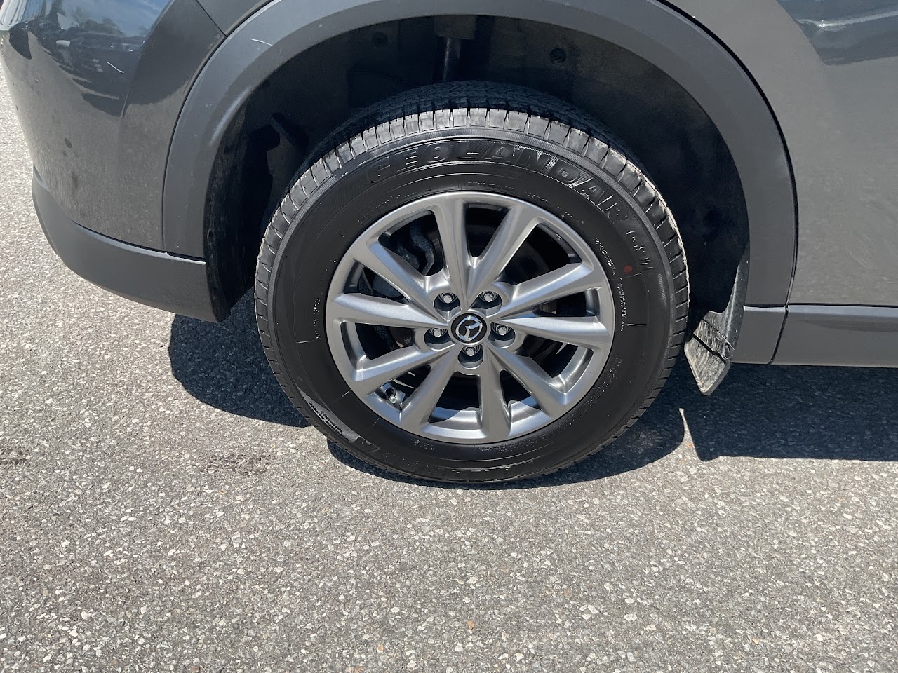 2025 Mazda CX-5 — photo 14 of 34