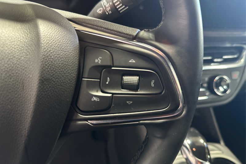 2025 Buick Envista — photo 29 of 33
